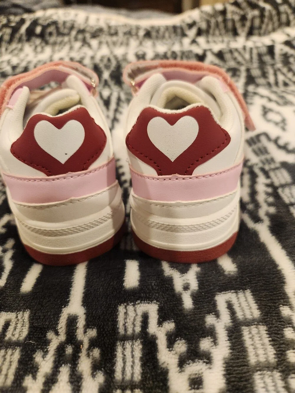 NWOT Kids Pink and White Heart Accent Sneakers, Size 7T